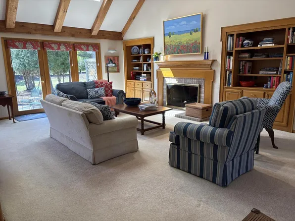 2629 W Lake Forest COURT, Mequon, WI 53092
