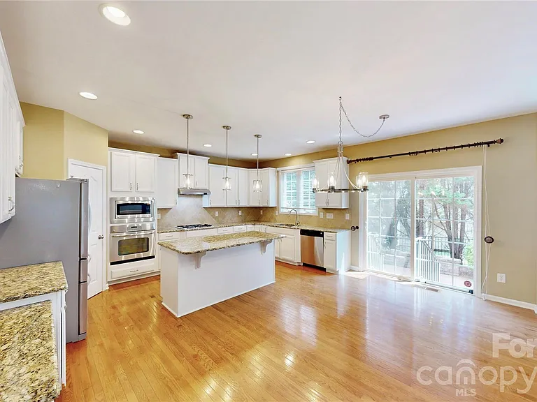 1505 Aringill Ln — Photo 7