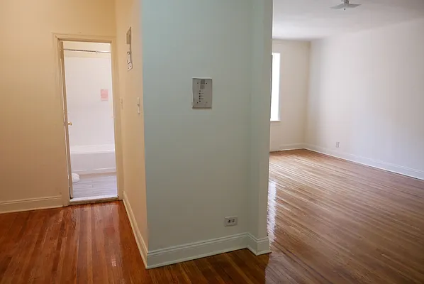 Rented by Voro, LLC | media 4