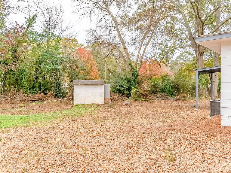 80 Menefee St — Photo 30