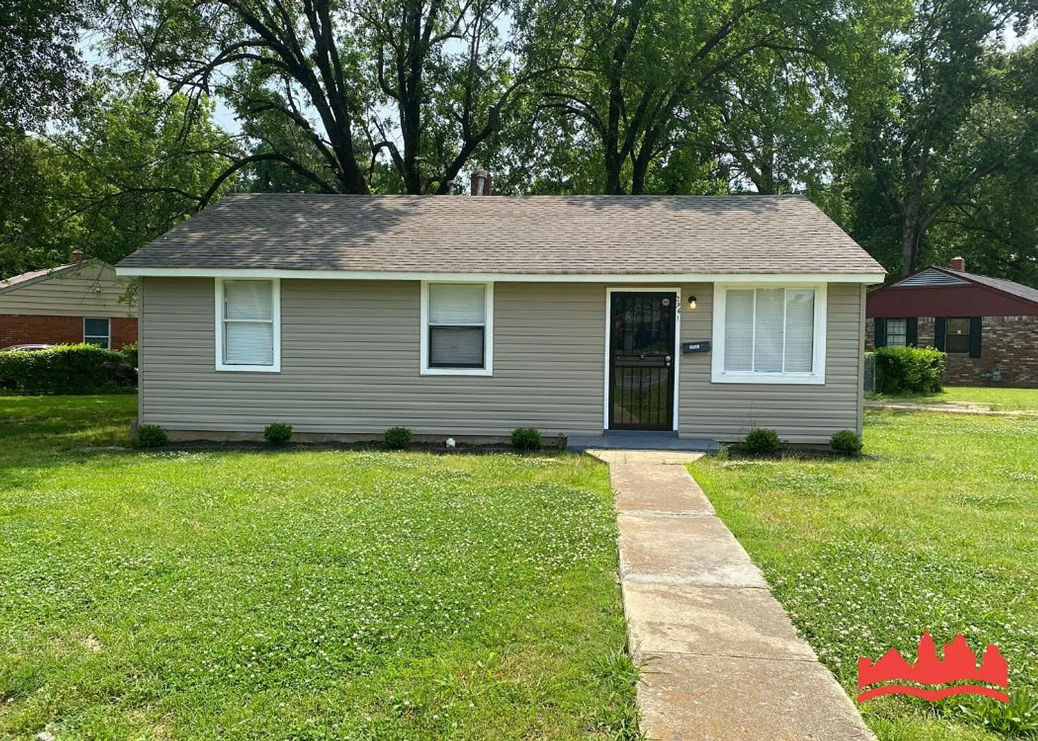Welcome To 2961 Southwall Street! Reduced Rate!! — Photo 1