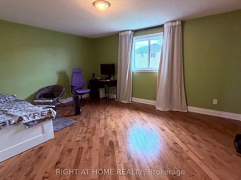 1215 Lowrie St — Photo 13