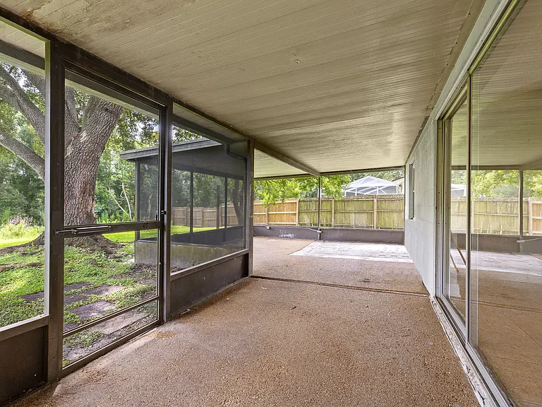 629 Stillview Cir — Photo 25