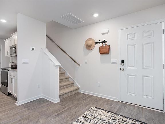 2nd image of 3013 Egert Dr