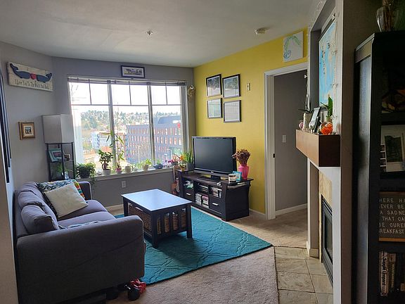 2nd image of 1525 NW 57th St Unit 511