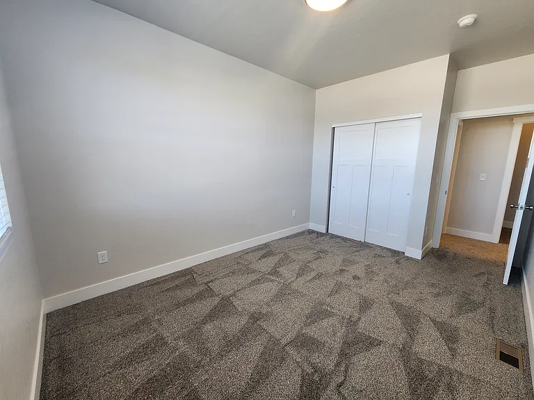 Pomona Park Townhomes — Photo 38