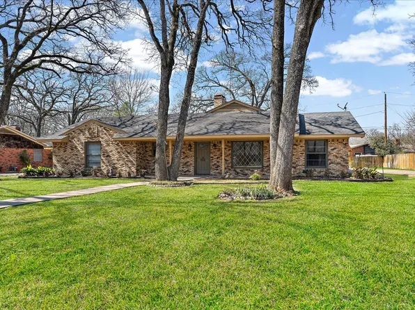 2110 Dartmouth Ln, Corsicana, TX 75110