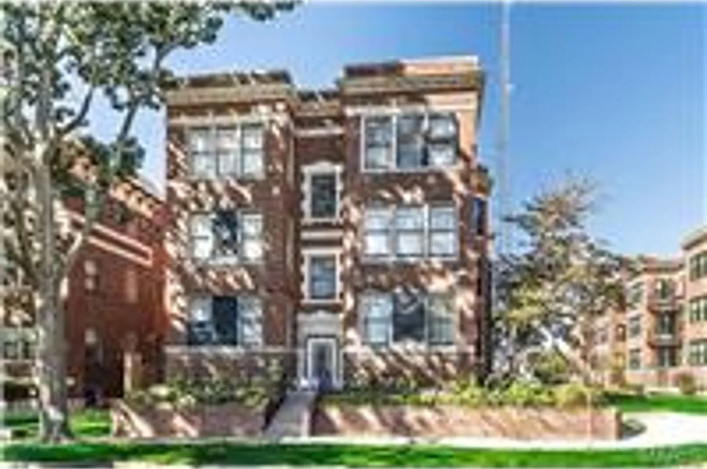 527 Clara Ave — Photo 1