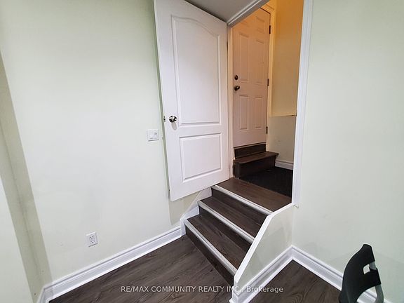 3rd image of 4 Elliottglen Dr #Basement