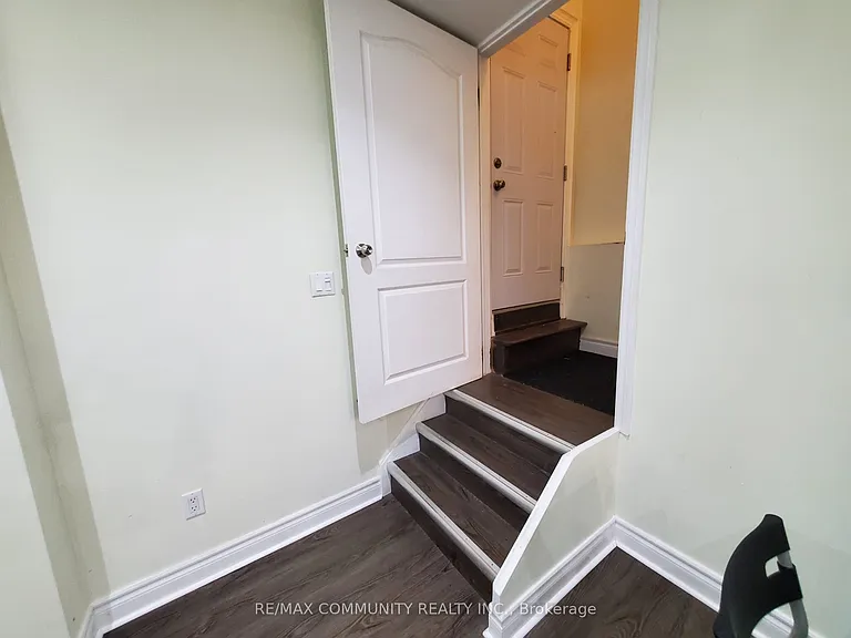 4 Elliottglen Dr #BASEMENT — Photo 3