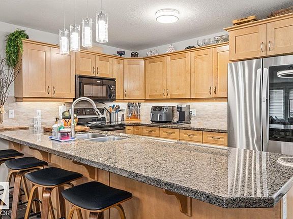 4th image of 400 Palisades Way #309