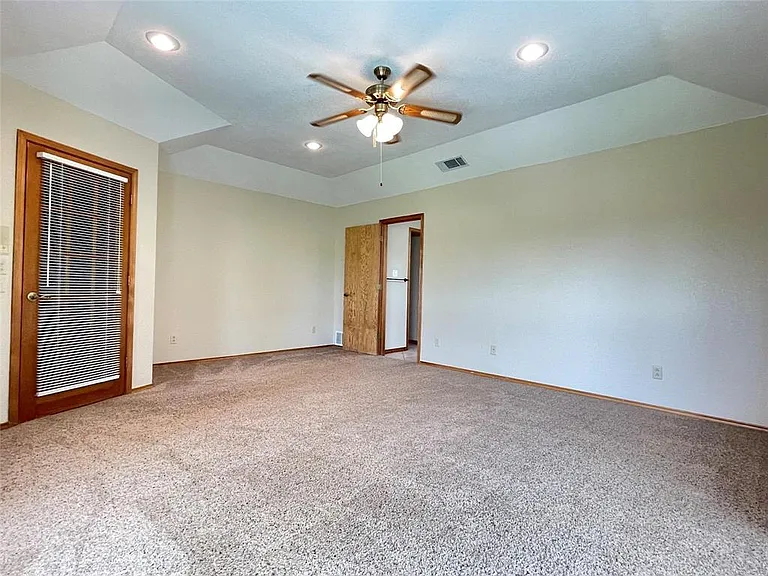 6340 Grauton Dr — Photo 15