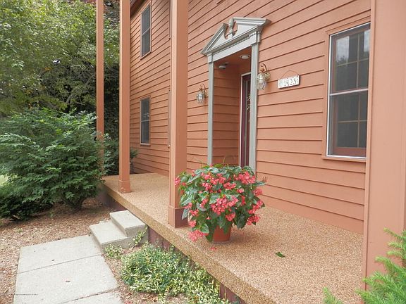 3rd image of 1423 Fairoaks Ct