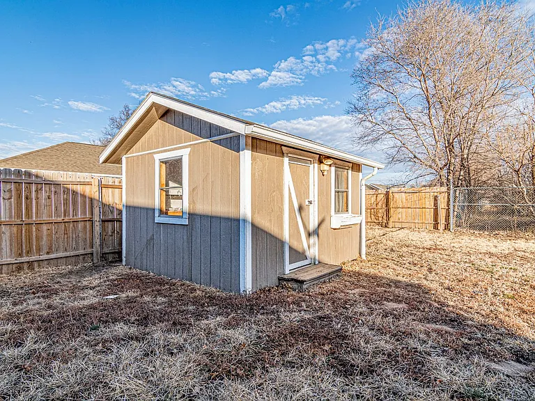 1531 N Clay St — Photo 28