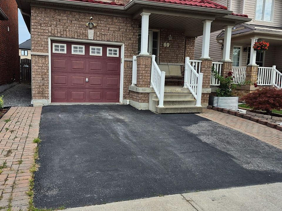 1st image of 69 Rampart Cres
