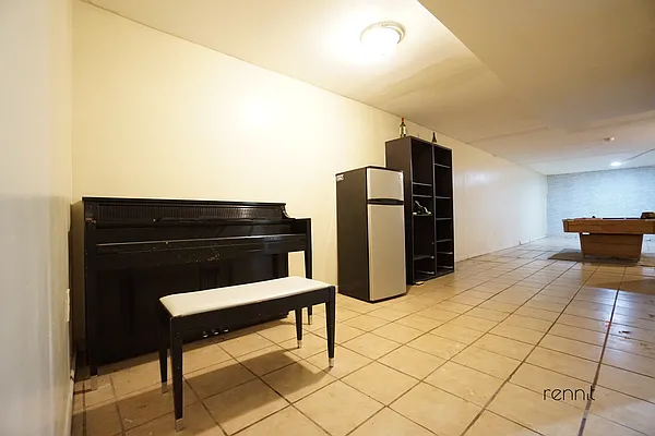 Rented by Rennit Inc. | media 22