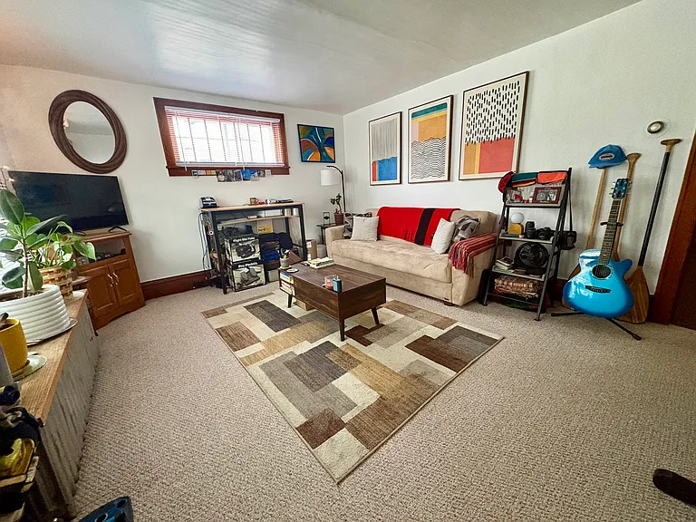 212 Rock St #1 — Photo 5