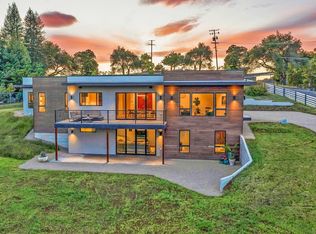 1239 Wikiup Dr, Santa Rosa, CA 95403