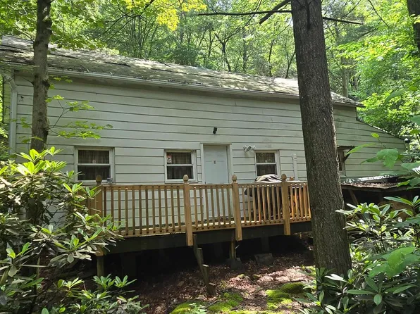 212 Thickhead Mountain Rd, Centre Hall, PA 16828