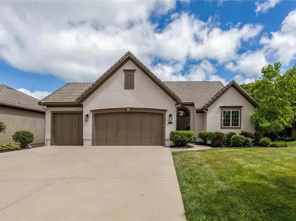 11562 W 144th Pl, Olathe, KS 66062