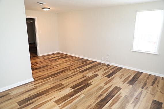 living room/dining room