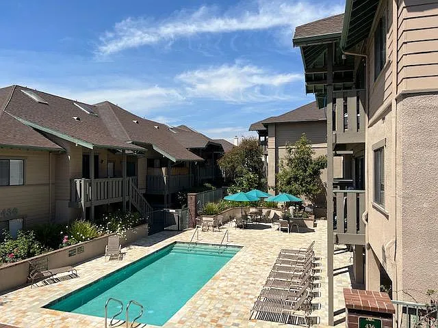 Windrose Place Pasadena — Photo 4