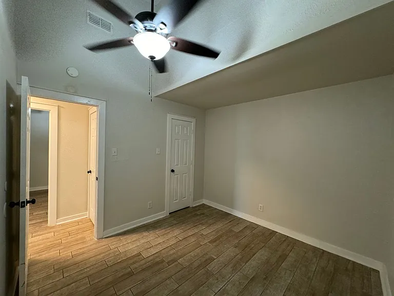 2316 Andover Dr — Photo 19