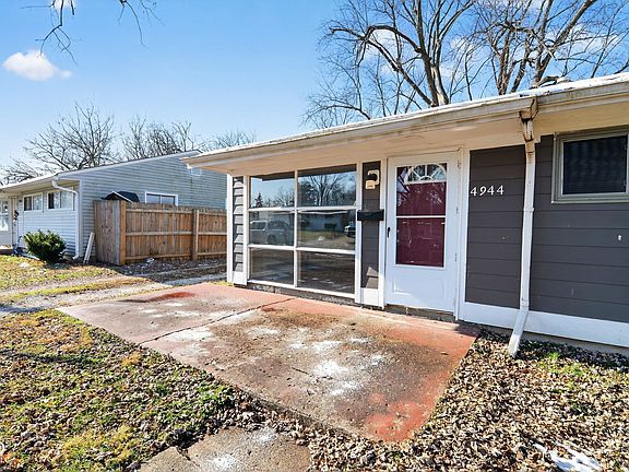 3rd image of 4944 N Katherine Dr