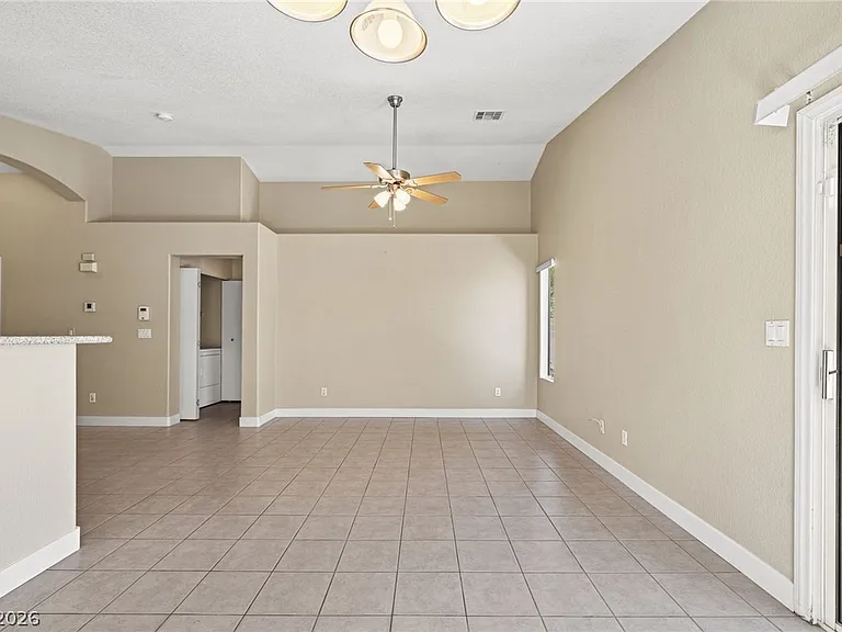 6012 Soft Springs Ave — Photo 6