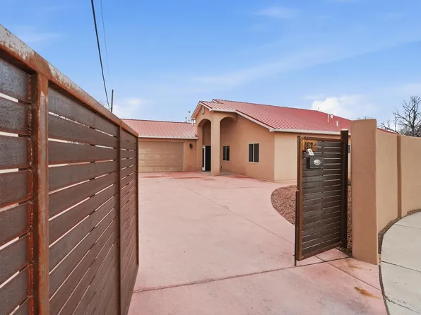 4624 8th St NW, Albuquerque, NM 87107
