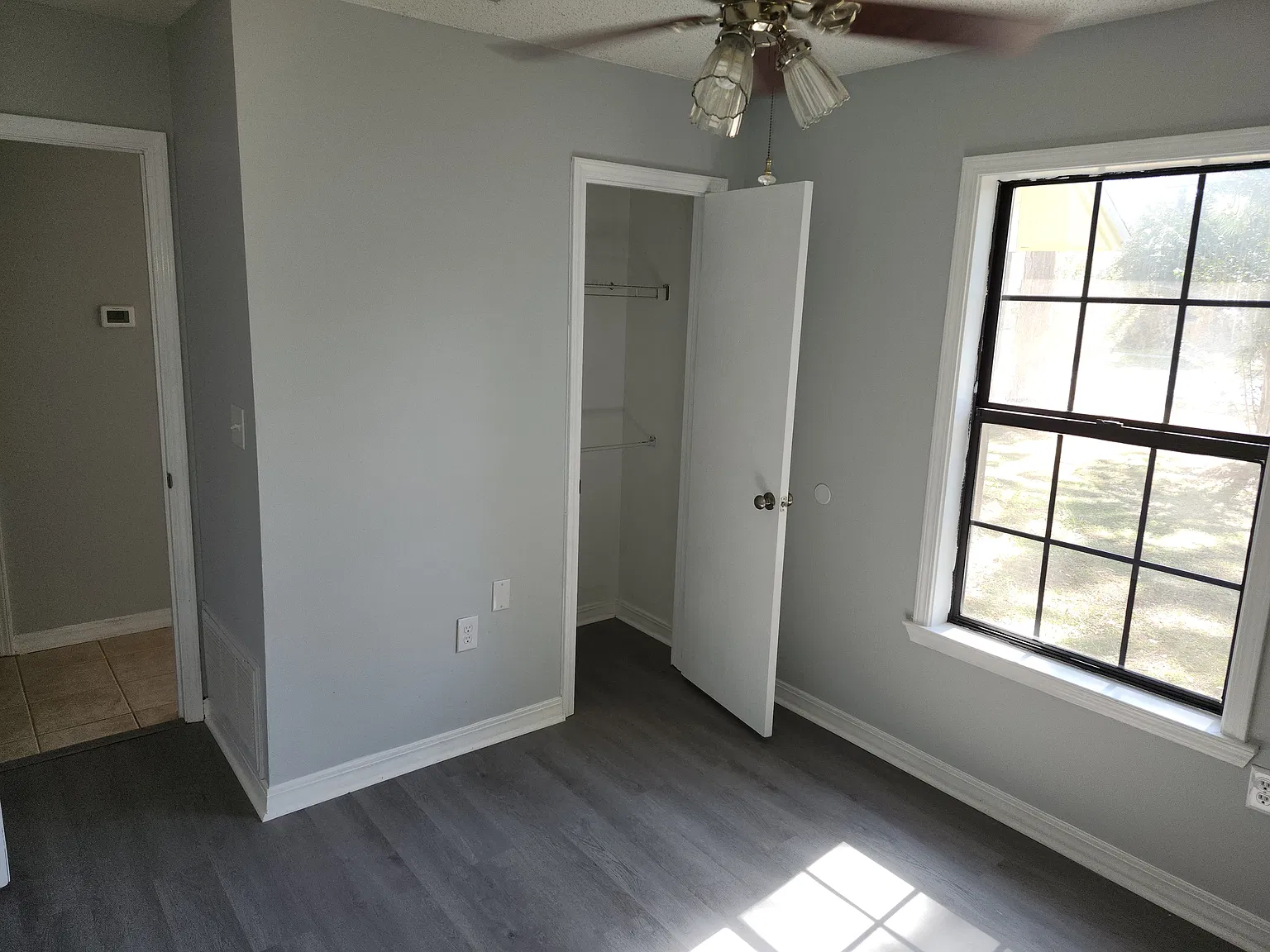 4 bed, 1560 sqft, $1,800 — Photo 4
