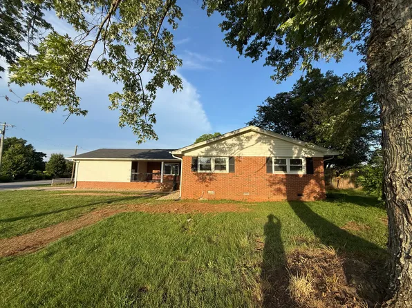 106 James St, Easley, SC 29642