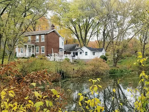 2746 Rochester Rd, Cranberry Township, PA 16066