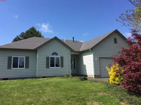 649 SW Filbert St, McMinnville, OR 97128