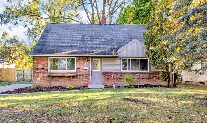3815 Wedgewood Dr — Photo 1