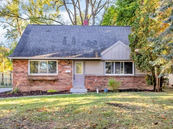 3815 Wedgewood Dr, Lansing, MI 48911