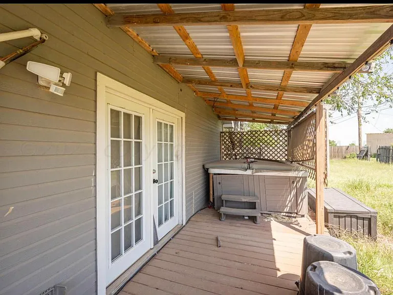 502 Hazel Ave — Photo 3