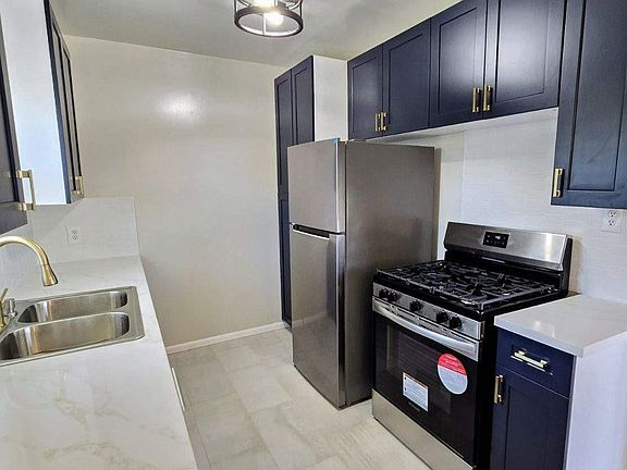 5th image of 114 Paseo De La Playa APT B