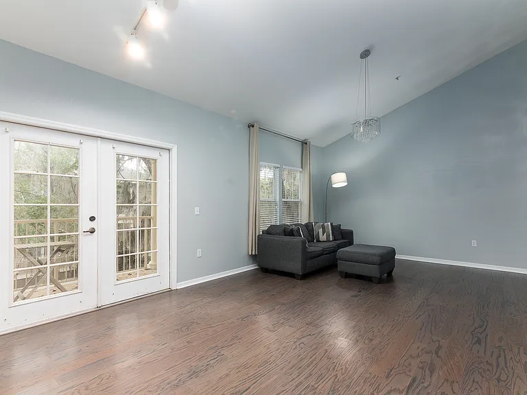 4850 SW 91st Ter #301 — Photo 5