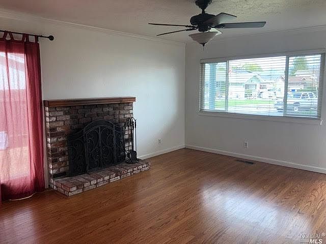 2nd image of 3583 Cascade St