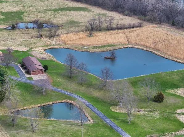 2159 S 32nd St, Fairfield, IA 52556