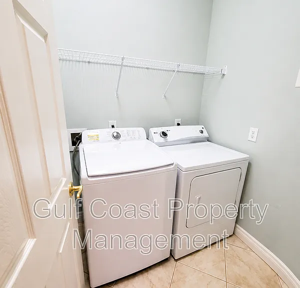 8361 Miramar Way — Photo 15