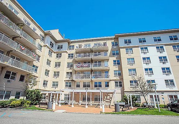 2nd image of 260 Beach 81st St APT 4T