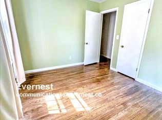 8954 Leeds Rd, Kansas City, MO 64129
