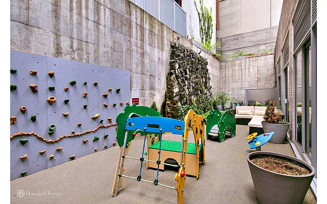 Rented by Douglas Elliman | media 16