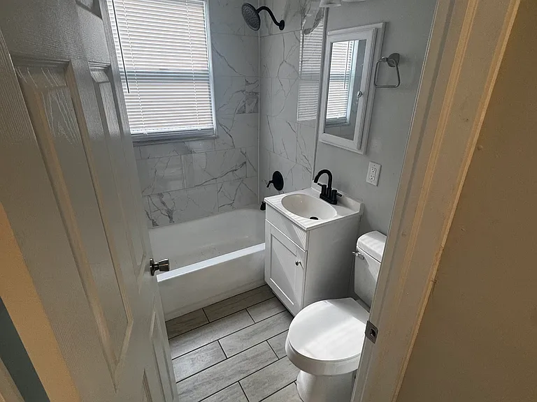 2857 E 6th Ave — Photo 15