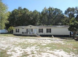 209 Clydeville Ln, Cottageville, SC 29435