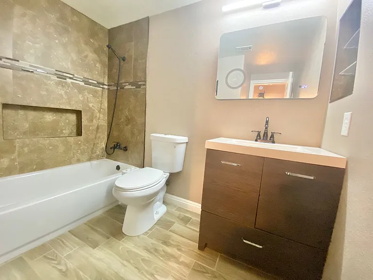 2000 Turquoise Ridge St #204 — Photo 16