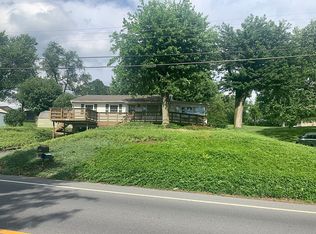 66 Woodstock Rd, Fayetteville, PA 17222