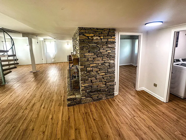 713 Tenikat St — Photo 26